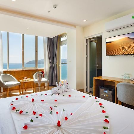Glory Nha Trang Hotel Екстер'єр фото